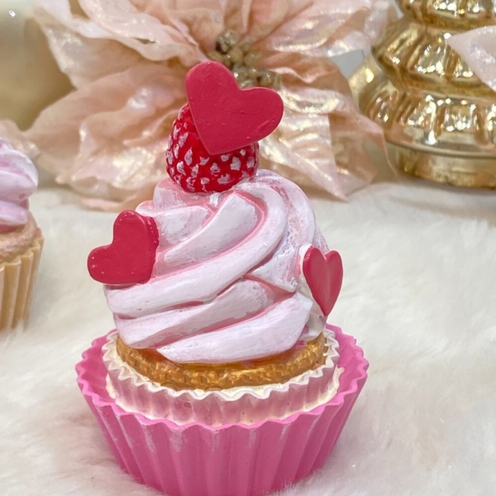 🧁▪️ Cupcakes & Cashmere▪️ Set Of 3 Cupcakes Valentine’s Day Decorational - Picture 3 of 7